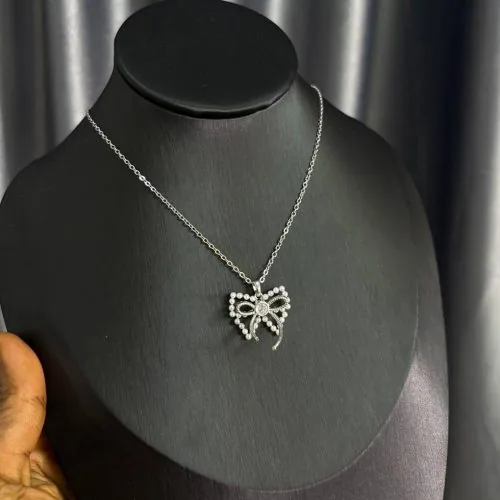 Silver Belle Bow Zirconia Necklace