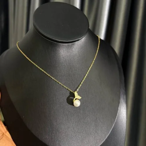 Pearl Grace Pendant Necklace