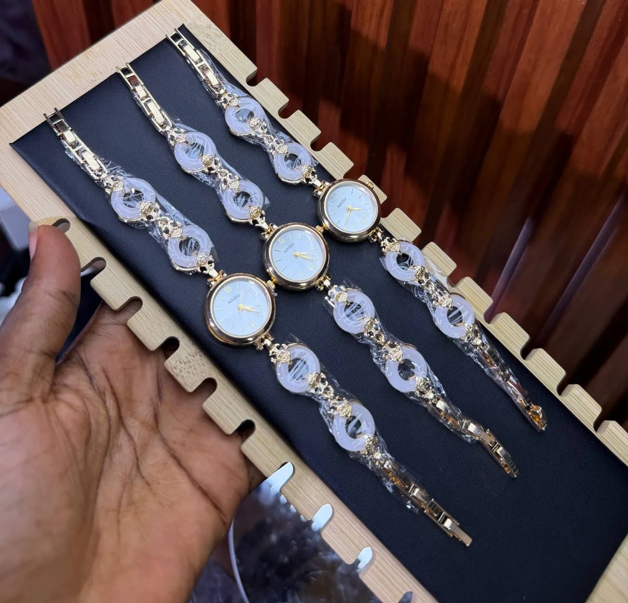 Circular Link Wristwatch
