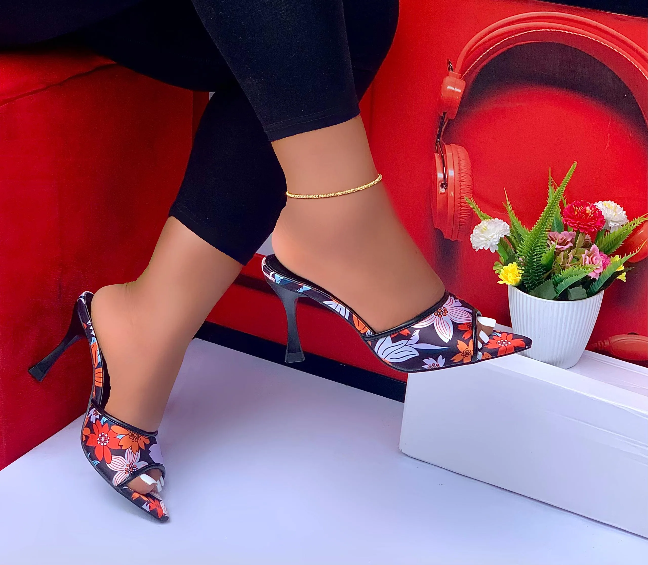 No Long Cap Simple & Classy Heel